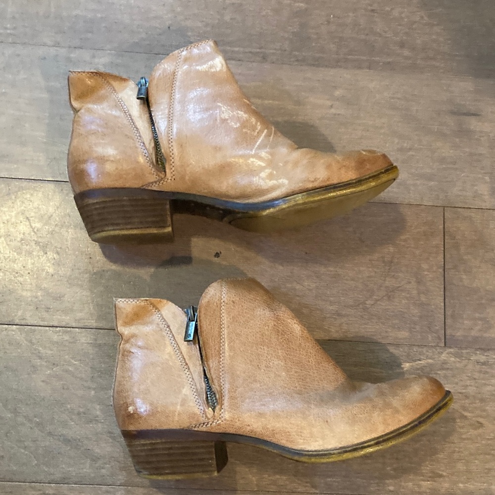 Lucky Brand Light Brown/Tan Ankle Booties